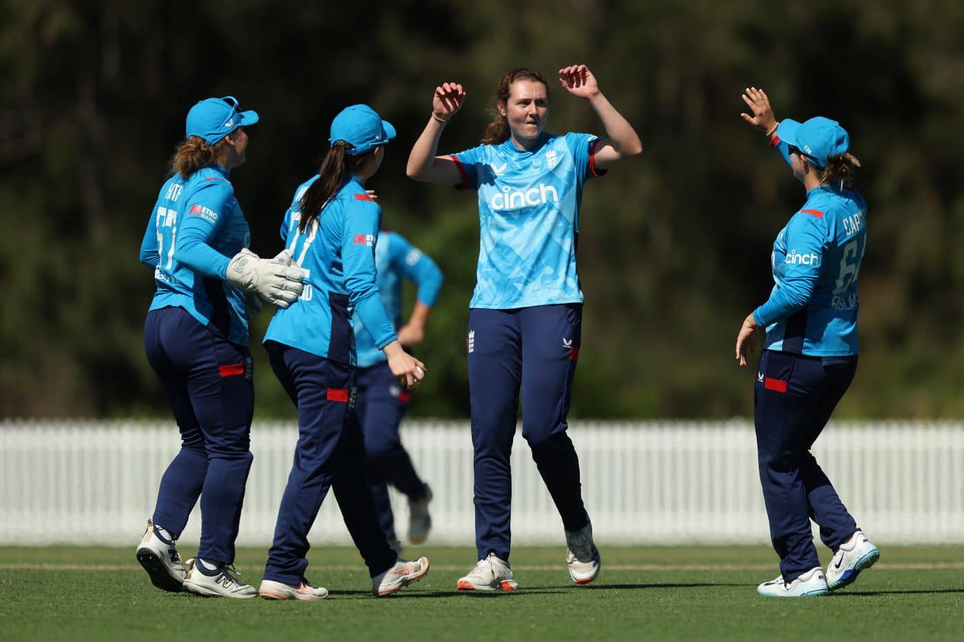 Scholfield, Potts, MacDonald-Gay engineer thrilling one-wicket win