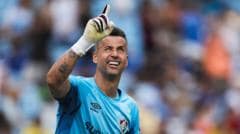 Fluminense keeper Fabio breaks Shilton appearance record Fluminense keeper Fabio breaks Shilton appearance record