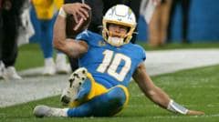 Herbert inspires Chargers to win against Chiefs Herbert inspires Chargers to win against Chiefs