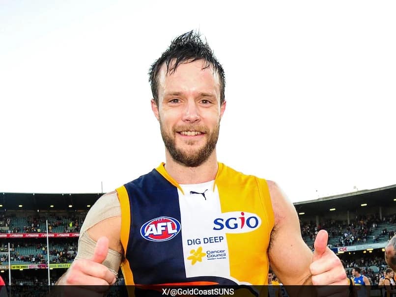 First Openly Bisexual Player In Australian Football League Calls For Cultural Change