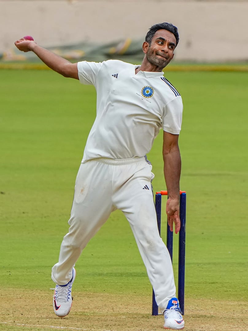 Jayant Yadav signs with Puducherry for 2025-26 domestic season Jayant Yadav signs with Puducherry for 2025-26 domestic season