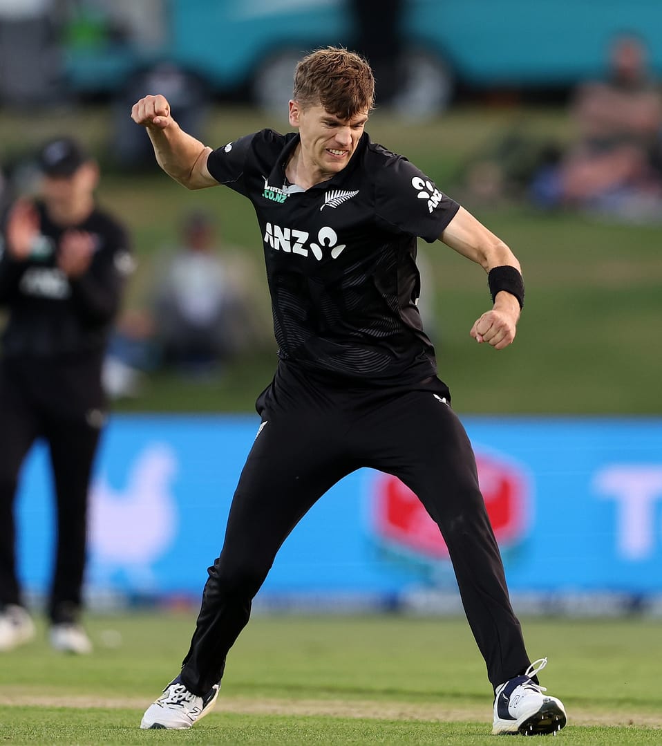 Sears, Sodhi, Neesham return, New Zealand opt to bowl against Australia Sears, Sodhi, Neesham return, New Zealand opt to bowl against Australia